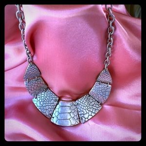 Premier Designs Reversible Statement Necklace